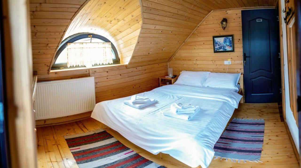 Casa Buga 호텔 Vişeu de Sus 외부 사진